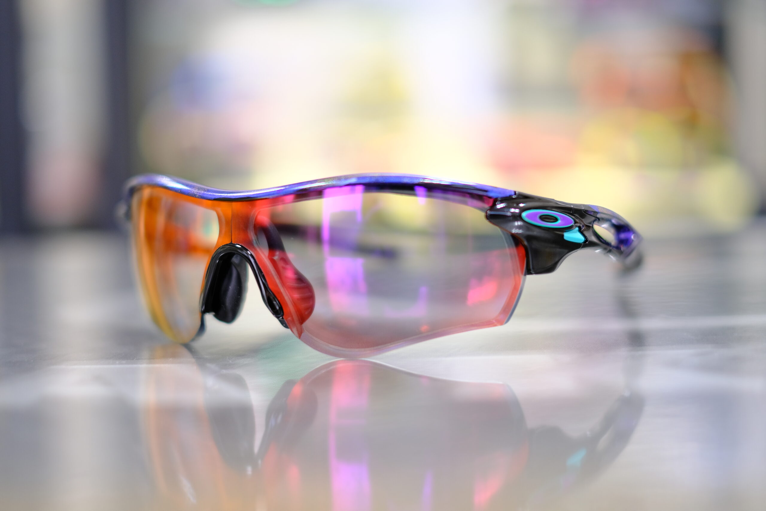 度付きサングラス】自転車用のサングラスを広い視界が特徴のダイレクト