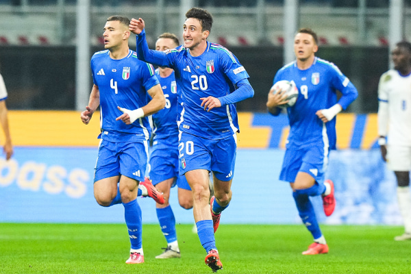 お手本のような崩し！ サッカーイタリア代表のゴールが美しい！ 完璧な