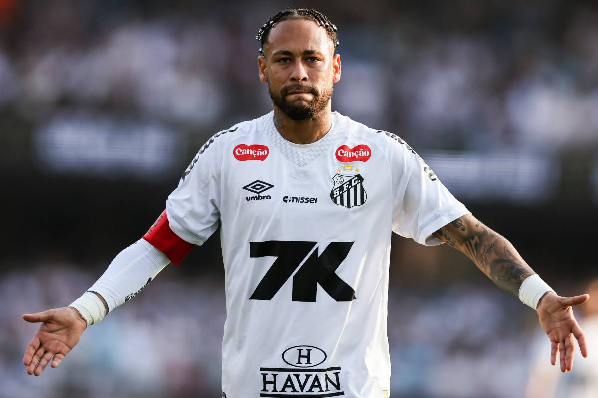 ネイマール、“キックフェイント”直接FKが現地で話題に！ リーグ戦8試合