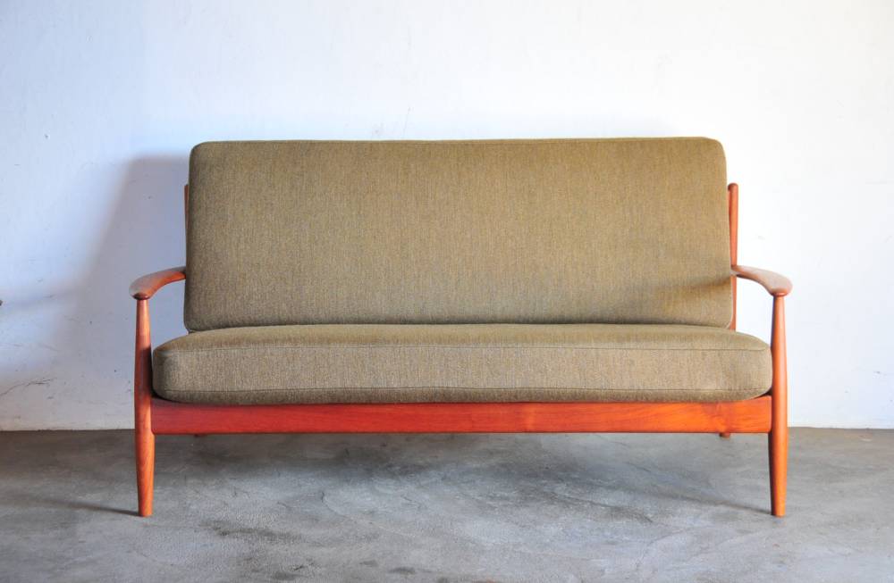 Grate Jalk Model 118-2 Sofa グレーテ・ヤルク ソファ 時を経ても