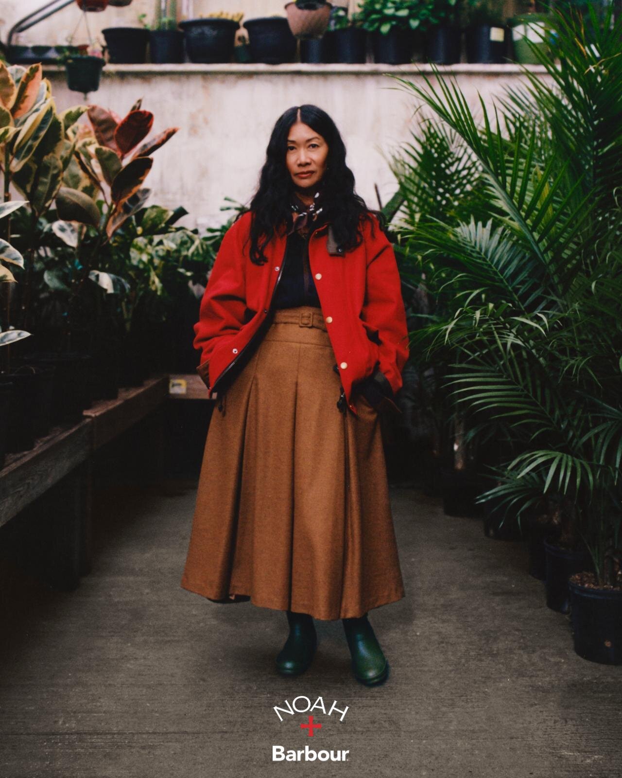 ノア×バブアー、“鮮やかレッド”のジャケット＆経年変化を楽しむ