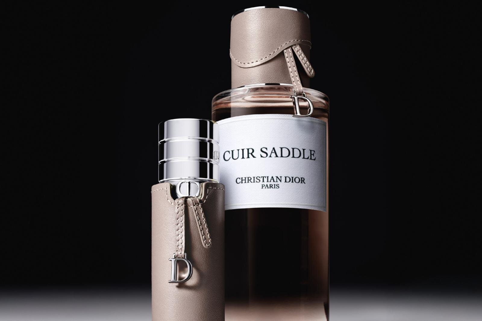 ディオール2026年春“至高のフレグランス”に「サドル」バッグ着想の新作
