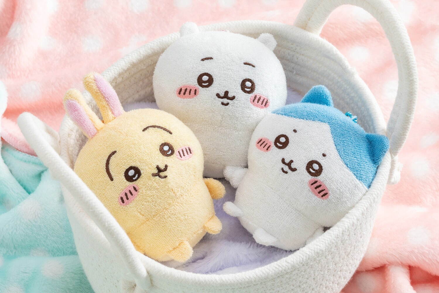 ちいかわ」新作グッズ、“スポーツ刈り”のハチワレマスコット＆もこもこ