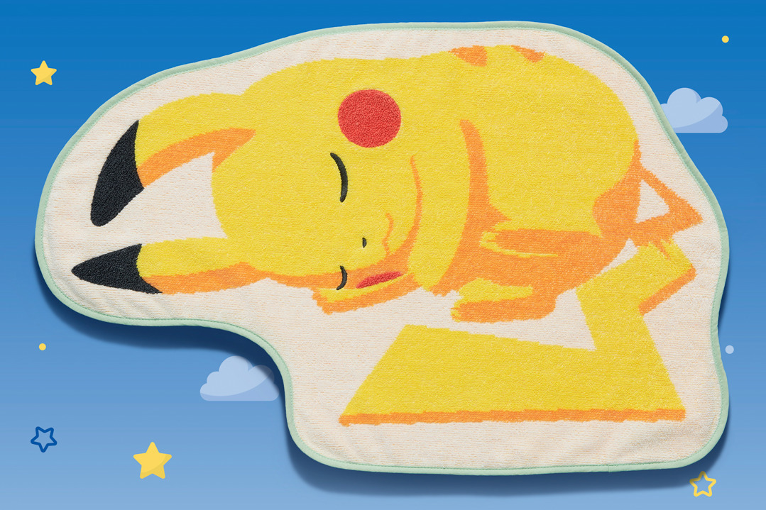 ファミマ「コンビニエンスウェア」×「ポケモンスリープ」“まるまり寝