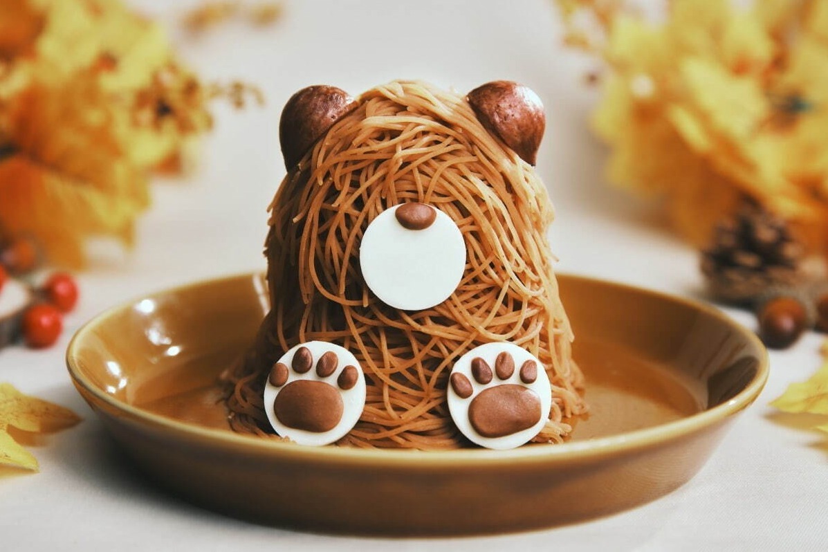 北海道“エゾヒグマ”型モンブラン、自分で絞れるクリーム - OMO7旭川 by