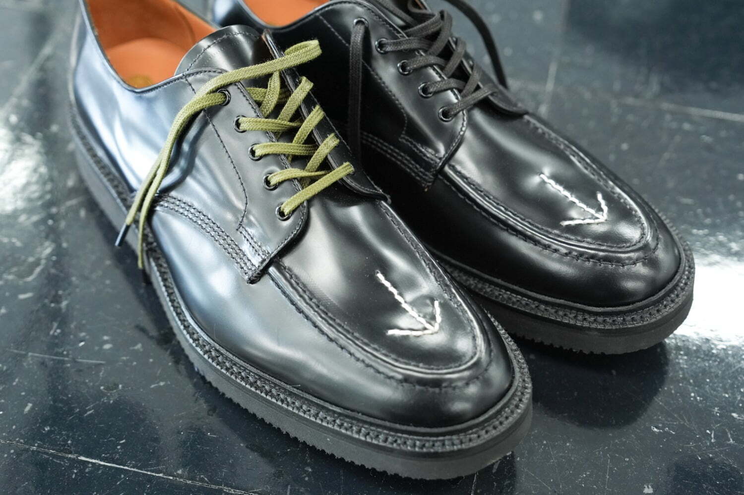 コム デ ギャルソン・オム25年春夏メンズシューズ、サンダースコラボの