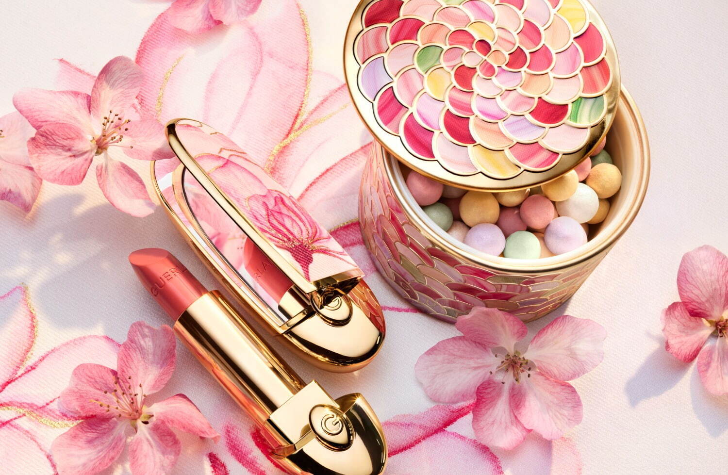 ゲラン25年春コスメ“はちみつカラー”のアイシャドウパレット＆桜咲く