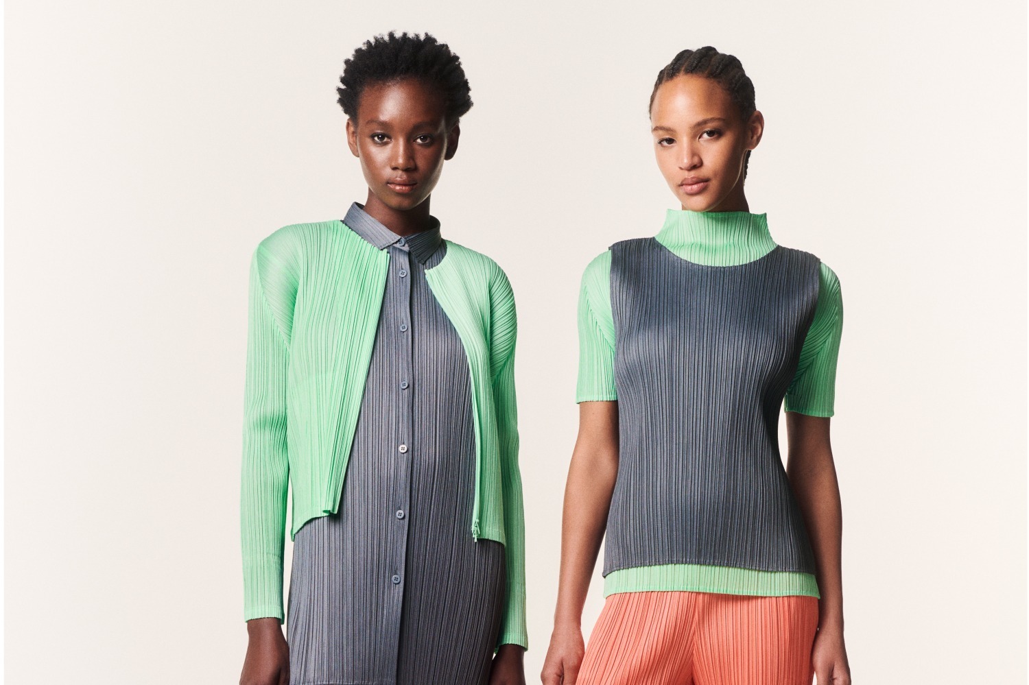 プリーツ プリーズ イッセイ ミヤケ“X線”着想の透明感カラーシャツ