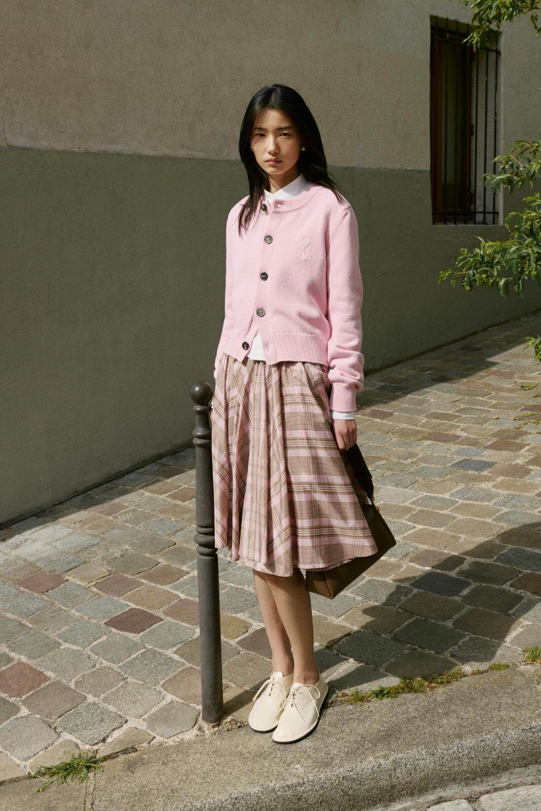 アミ パリス「ローズ＆キャラメル色」チェック柄ジャケットやハート