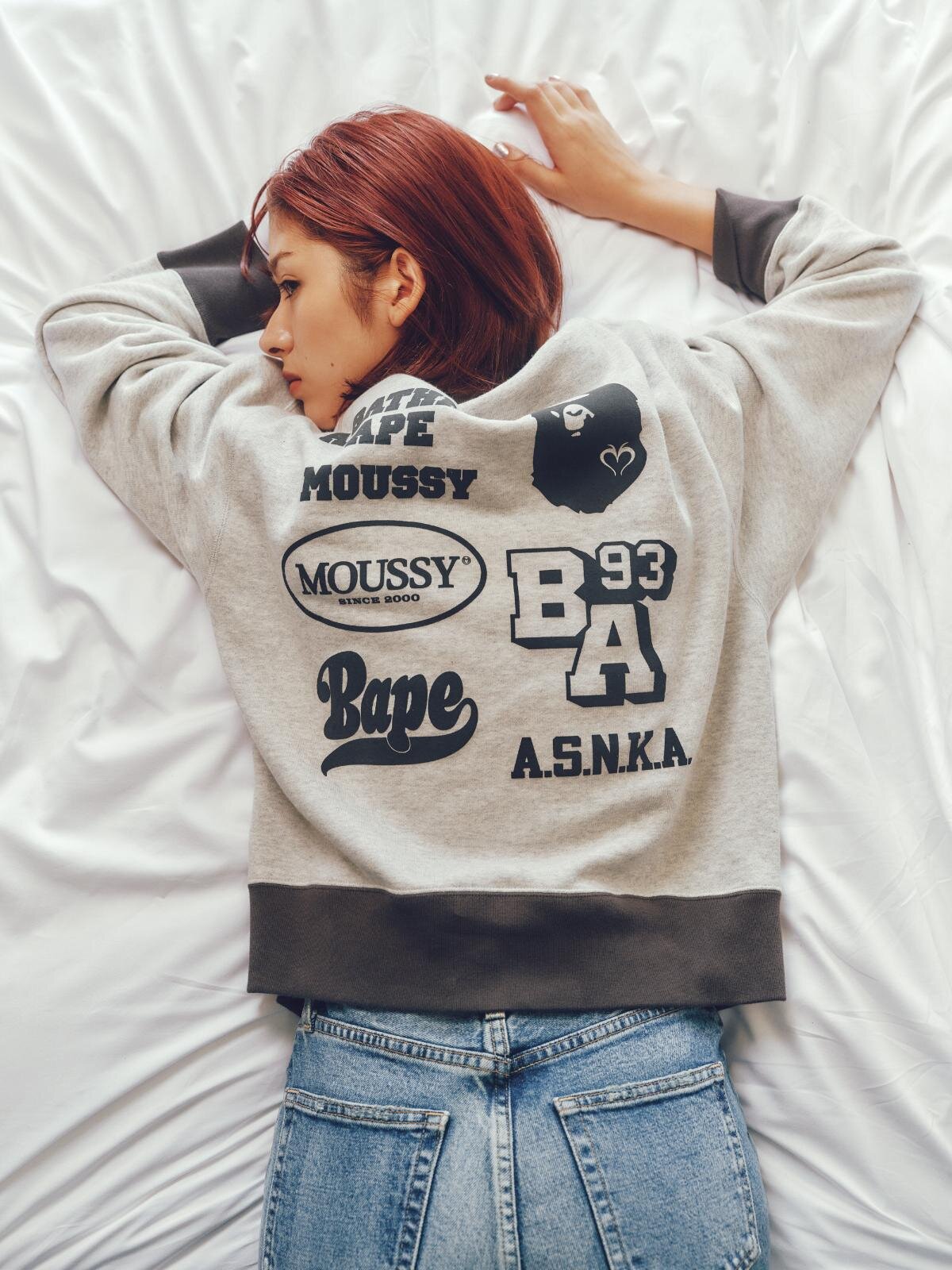 マウジー×ア ベイシング エイプ「エイプ ヘッド」配したTシャツ