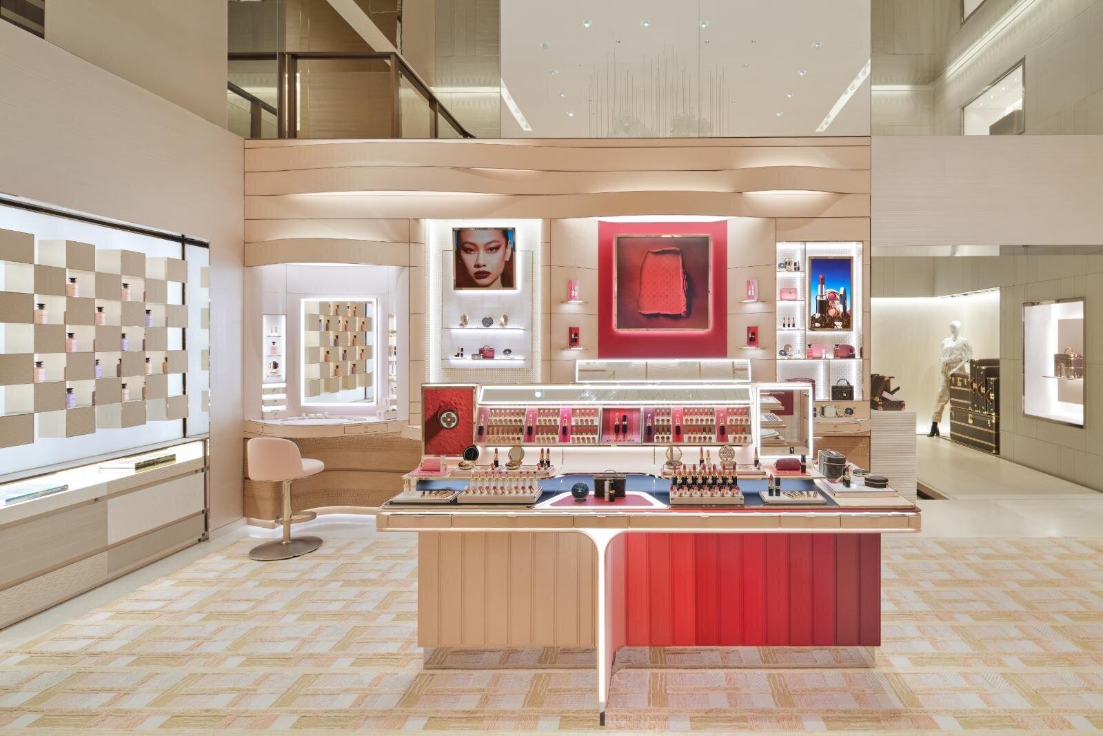 ルイ・ヴィトン初アイシャドウ「LV オンブル」徹底解説、全種レビュー