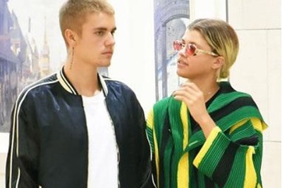 ジャスティン・ビーバー、3.1 フィリップ リムのスカジャンを着用