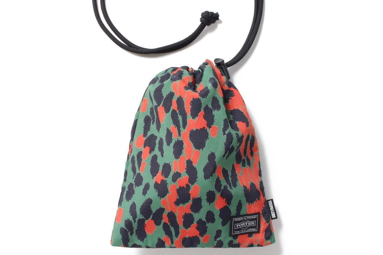ワコマリア×ポーターの巾着型ショルダーポーチ、グリーンやブルーの