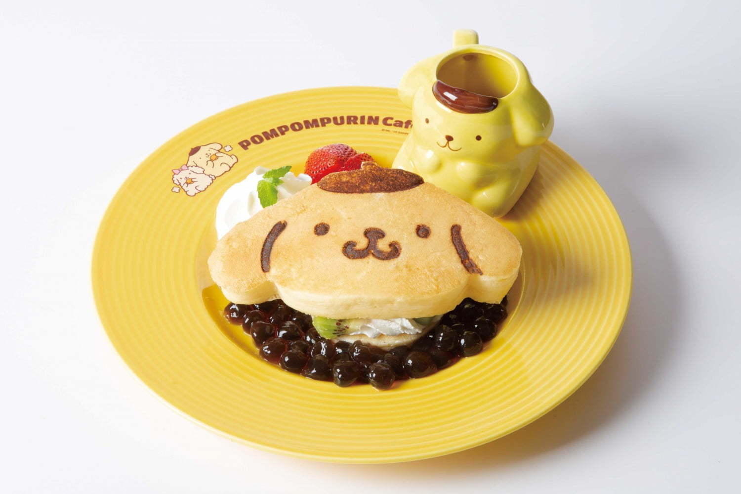 ポムポムプリンカフェの“タピオカ”限定メニュー - プリン型パンケーキ