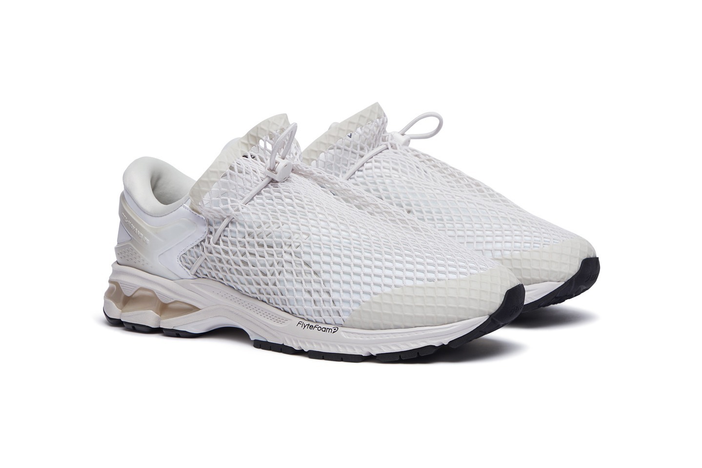 アシックス×ヴィヴィアン・ウエストウッドのコラボスニーカー、かかと