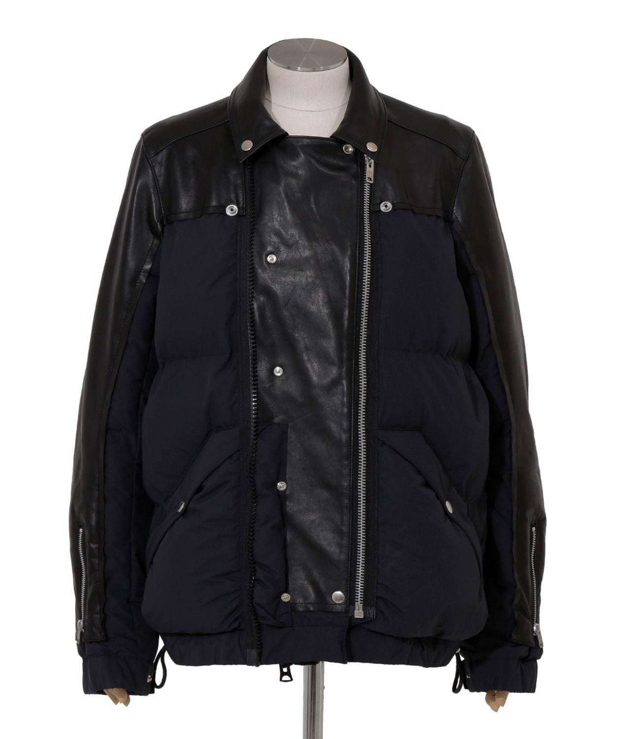 サカイ×アンダーカバーのカスタムレザーブルゾン - 定番ライダースを再