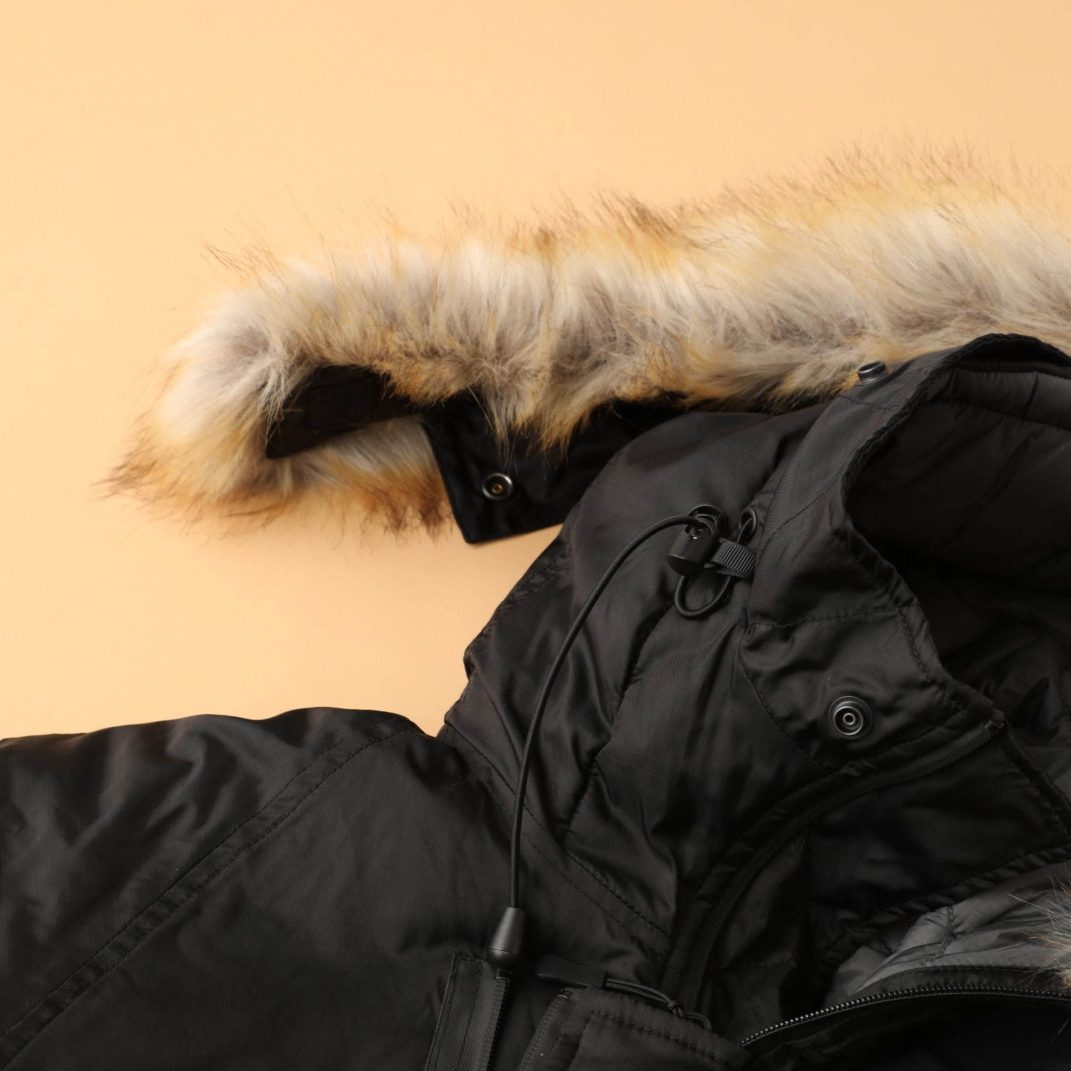 にゃー「アルファ インダストリーズ」別注ミリタリーアウター