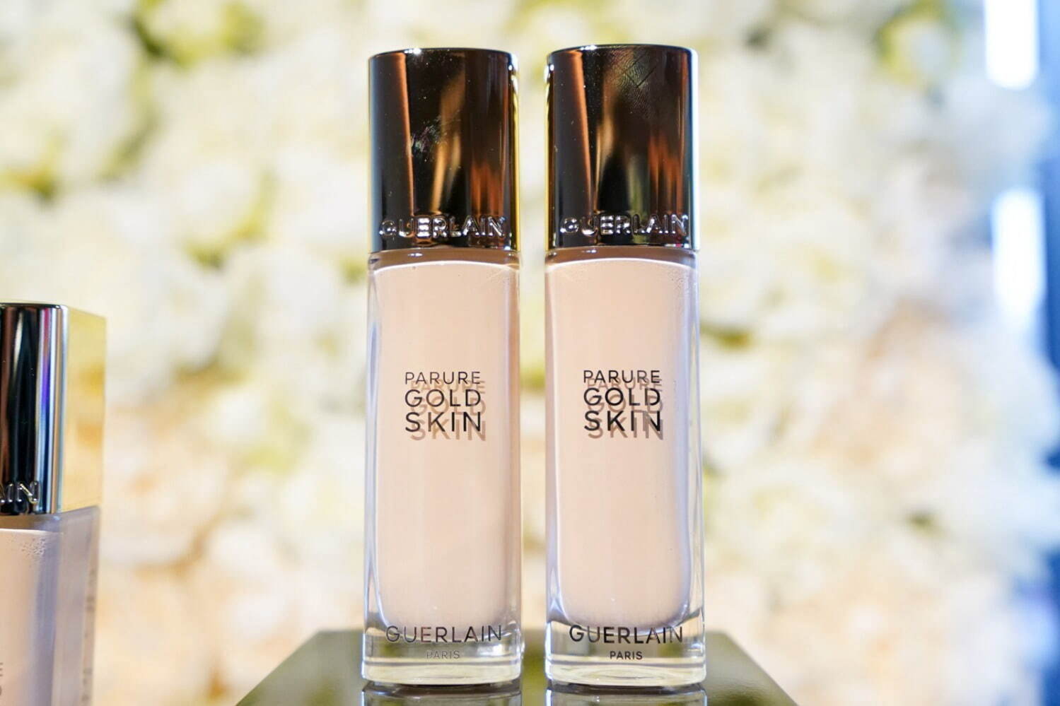 ゲラン“ゴールドに輝く”人気ファンデが進化、24Kゴールドを10倍配合