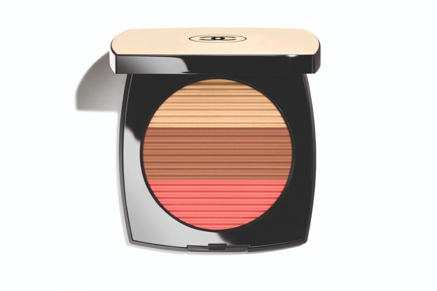 シャネル「レ ベージュ」24年夏コスメ、マルチに使える“太陽着想