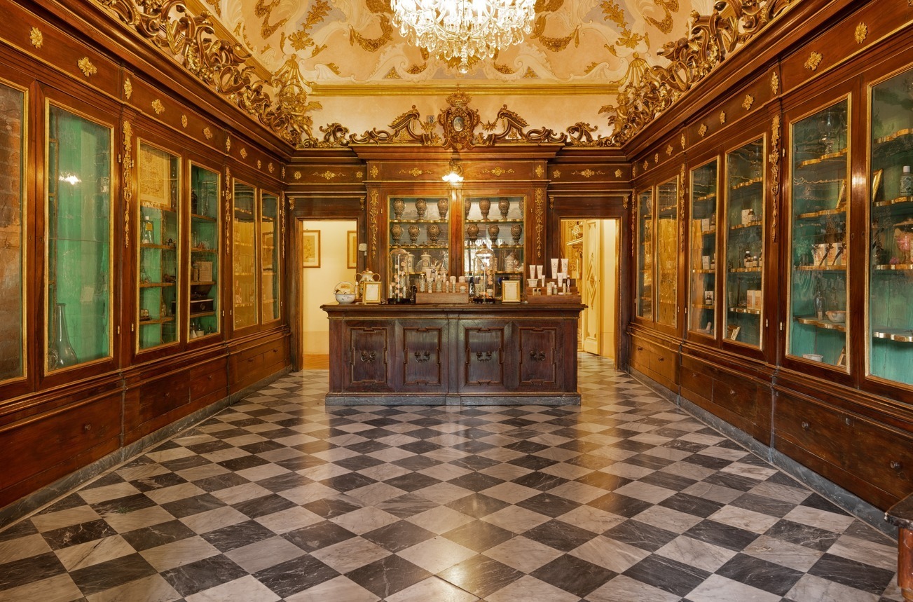 世界最古の薬局”「サンタ・マリア・ノヴェッラ」神戸に、スキンケアを