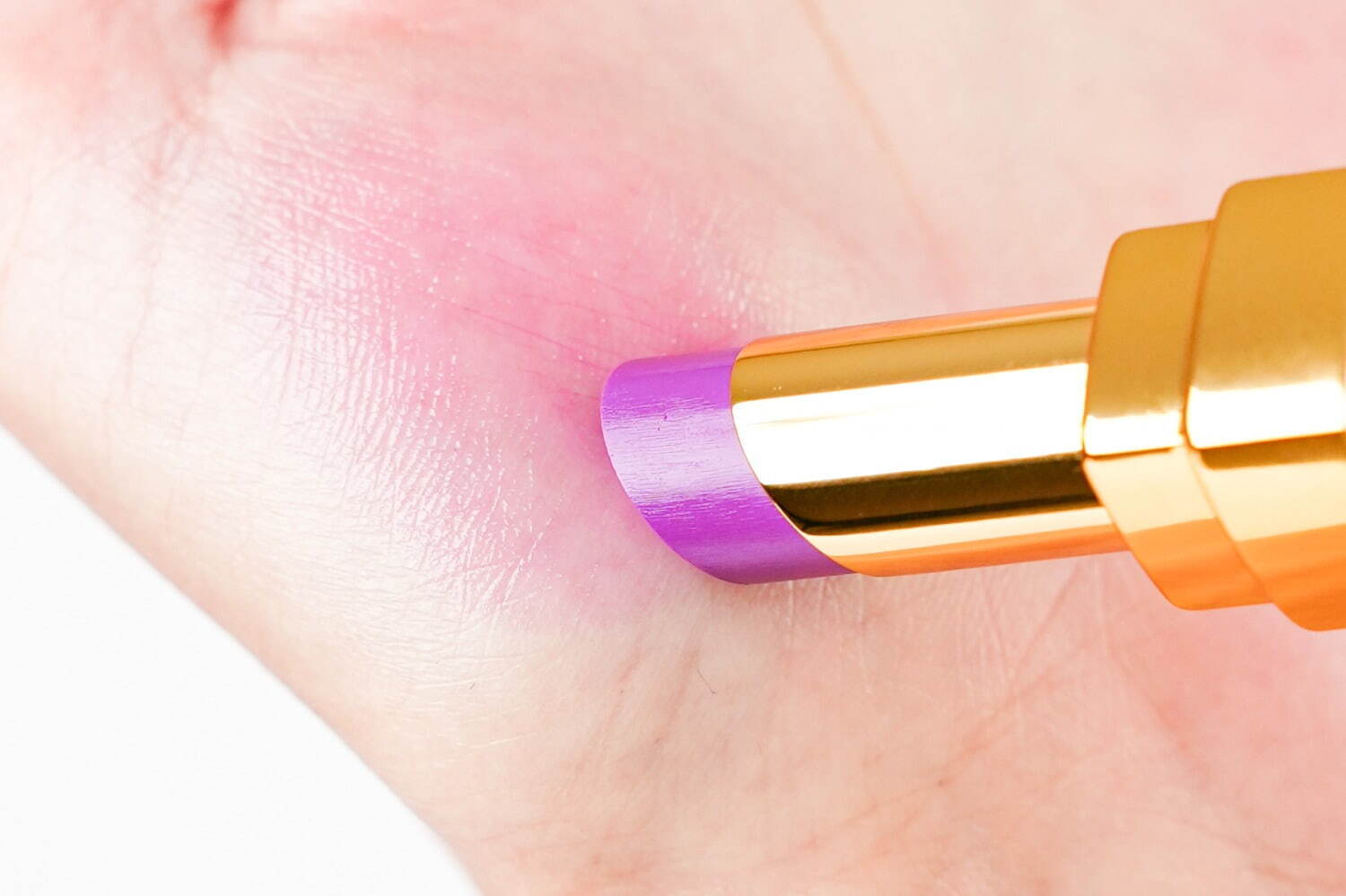 シャネル2025年春コスメ、リップクリーム「ルージュ ココ ボーム」に