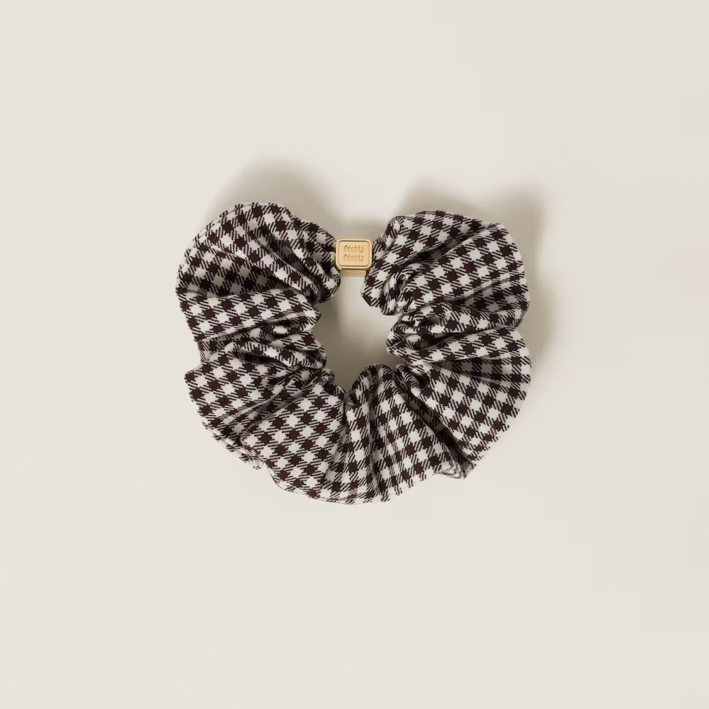 ミュウミュウ24年冬ヘアアクセサリー、