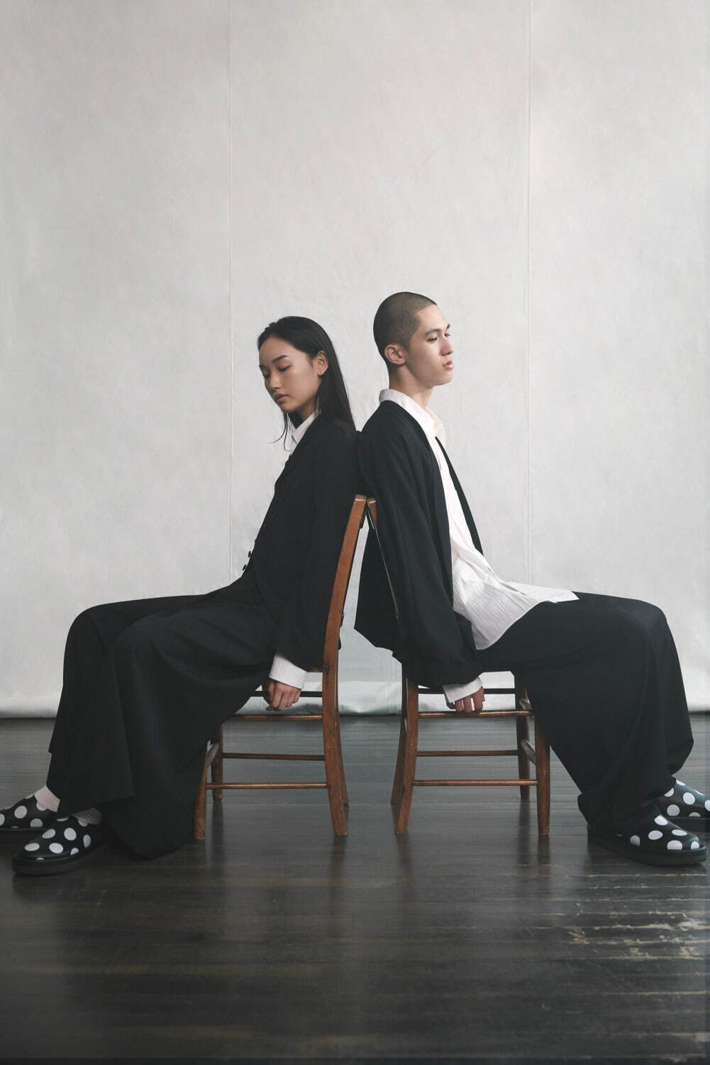 Y's. 25年春夏ウェア、総レースのシャツ＆ウールギャバジンの羽織風