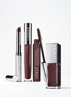 クリニーク「ブラック ハニー」24年秋コスメ、“黒ザクロ色”のリップ