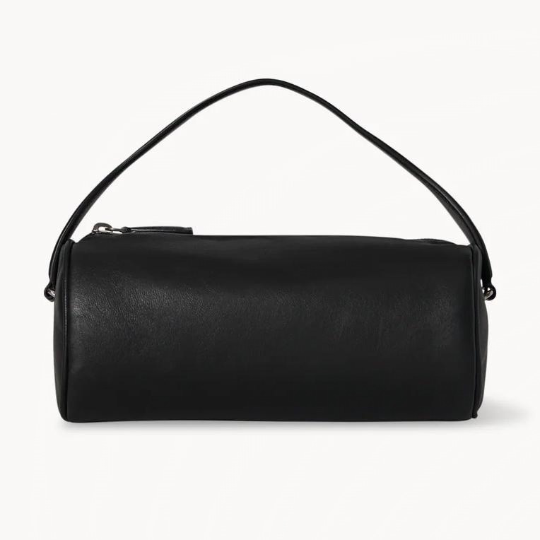 ザ・ロウの24年秋バッグ、ラウンドフォルムのトップハンドルバッグ