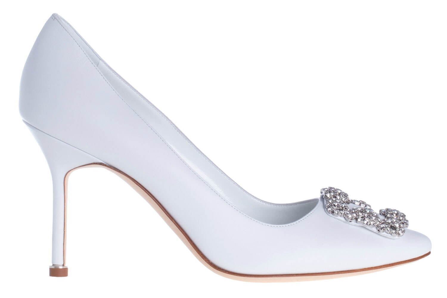 マノロ ブラニク“ビジュー”きらめく「ハンギシ」白サテンパンプスなど