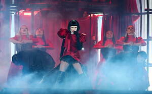 レディー・ガガ4年ぶり来日公演「ザ・メイヘム・ボール・ツアー」東京