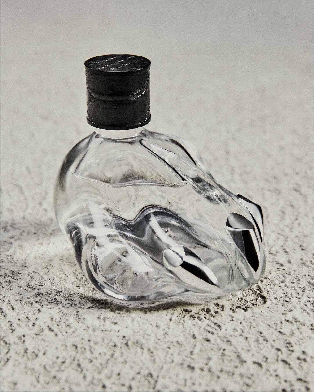 タンバリンズ“お昼寝＆森駆ける子犬”着想25年秋フレグランス、メタルの