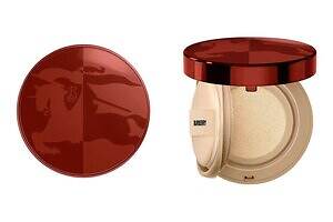 バーバリー ビューティ2025年クリスマスコスメ「馬上の騎士」の