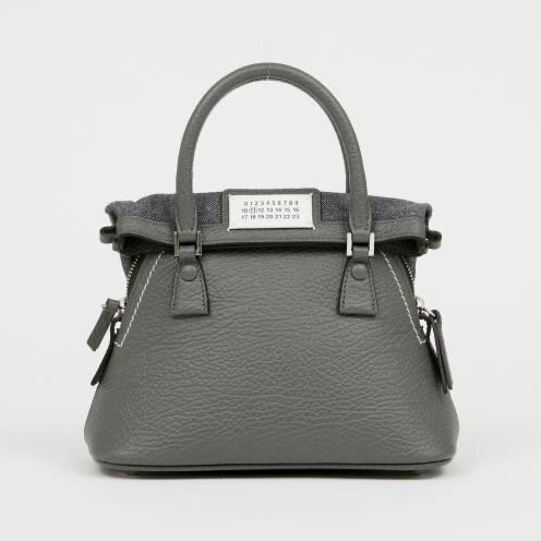 メゾン マルジェラ“洗練グレー”のアイコンバッグ「5AC」＆パッド入り