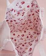 メゾン ド フルール×サンリオ「月間いちご新聞」”いちご柄衣装”の