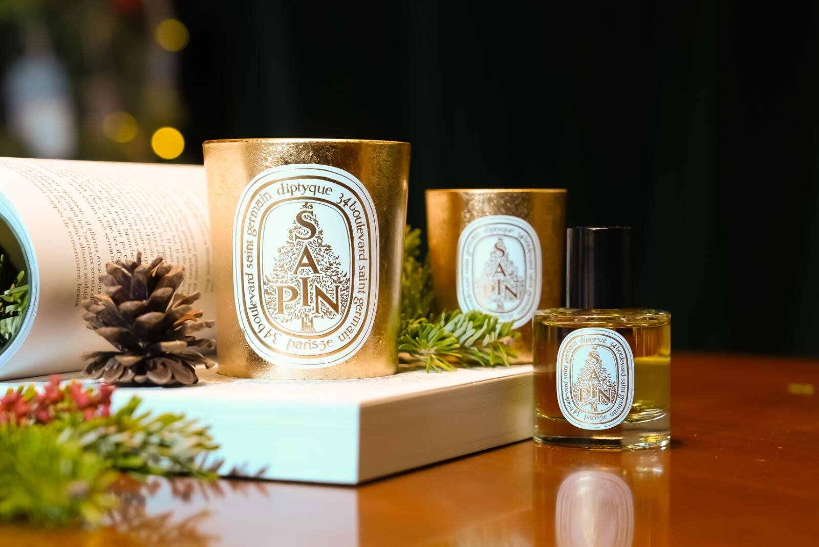 ディプティック2025年クリスマスコフレ第2弾“おとぎ話着想”黄金パケの