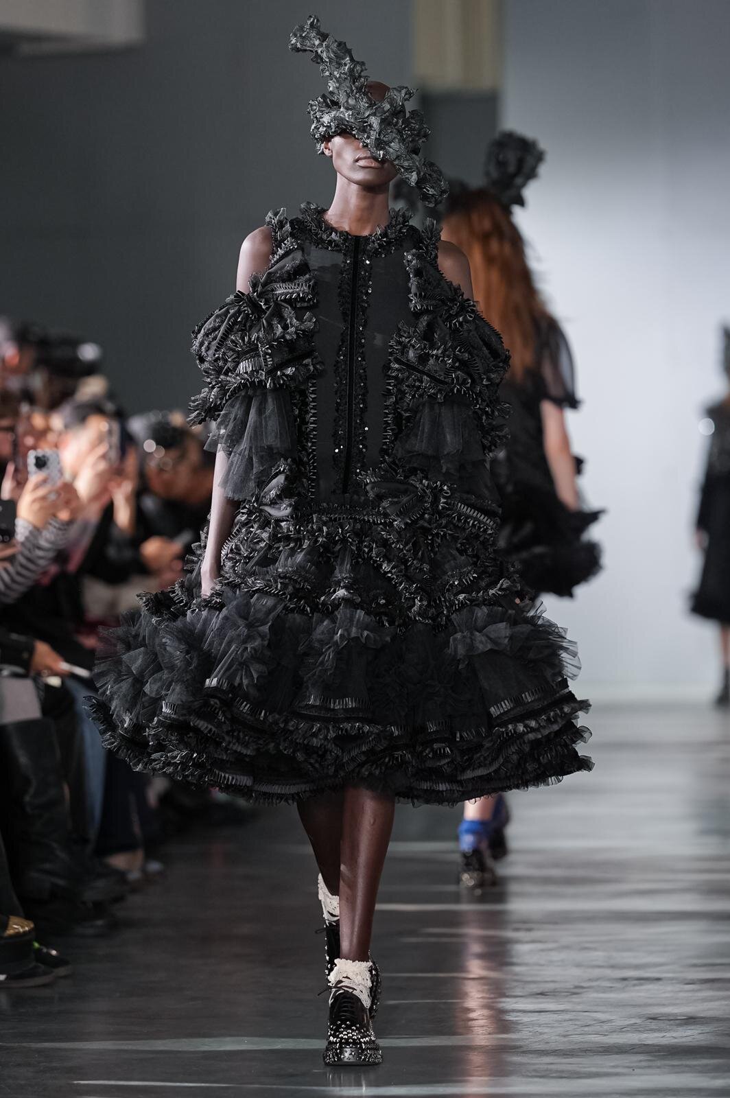 ノワール ケイ ニノミヤ 26年春夏コレクション- 星の煌めきを纏う