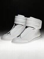 メゾン マルジェラ「フューチャー」スニーカー復刻、シューレースや