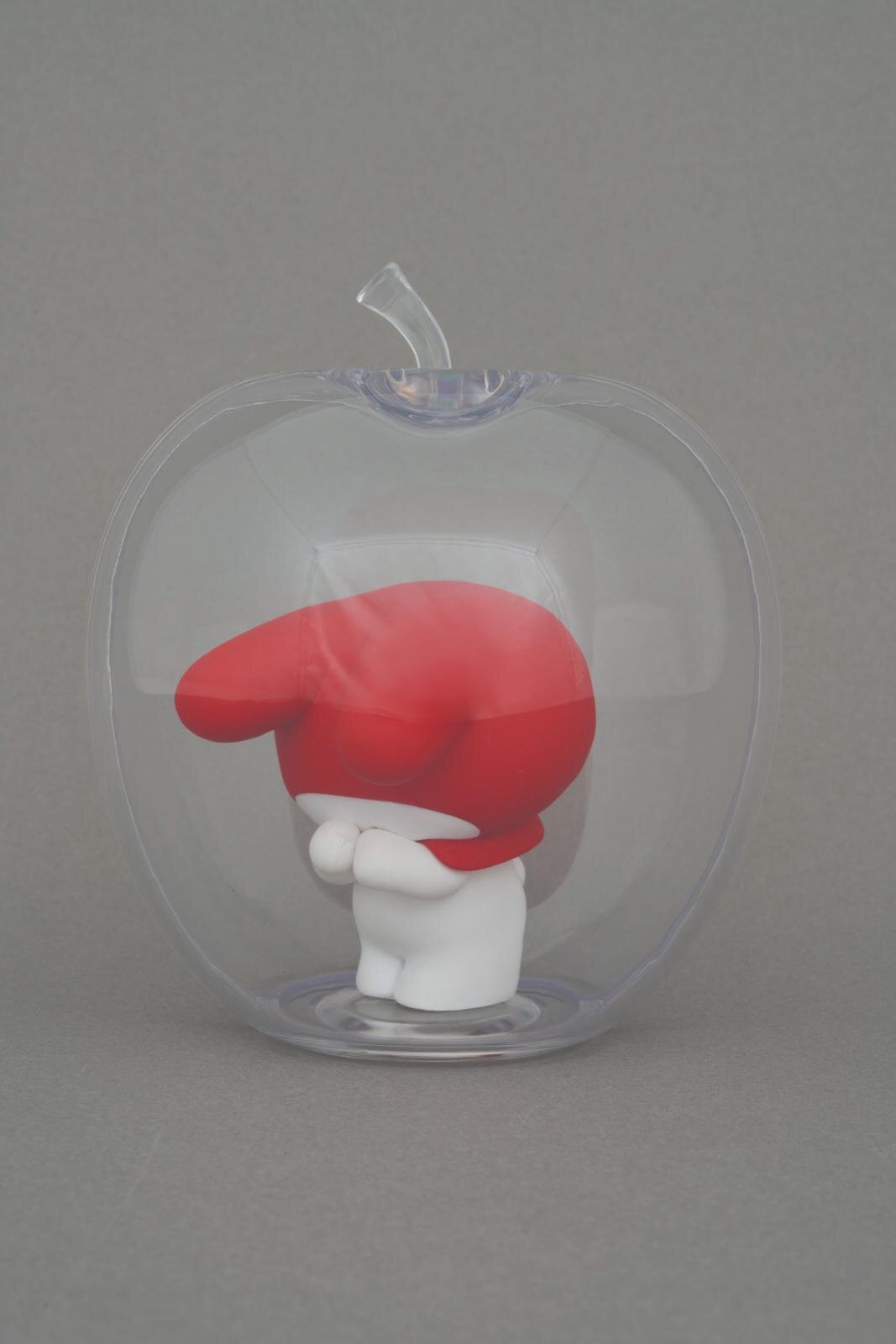 アンダーカバー×サンリオキャラクターズ、リボンに覆われたマイ