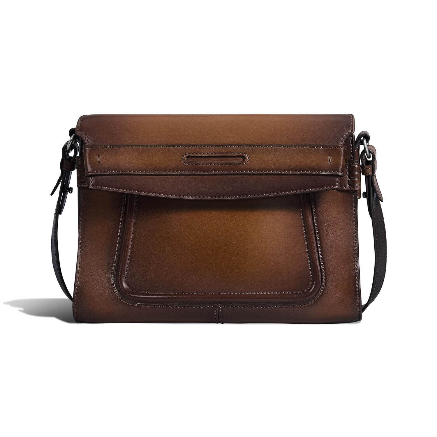 ベルルッティ“ローファー”着想のレザーバッグ「アンディ」スリット入り