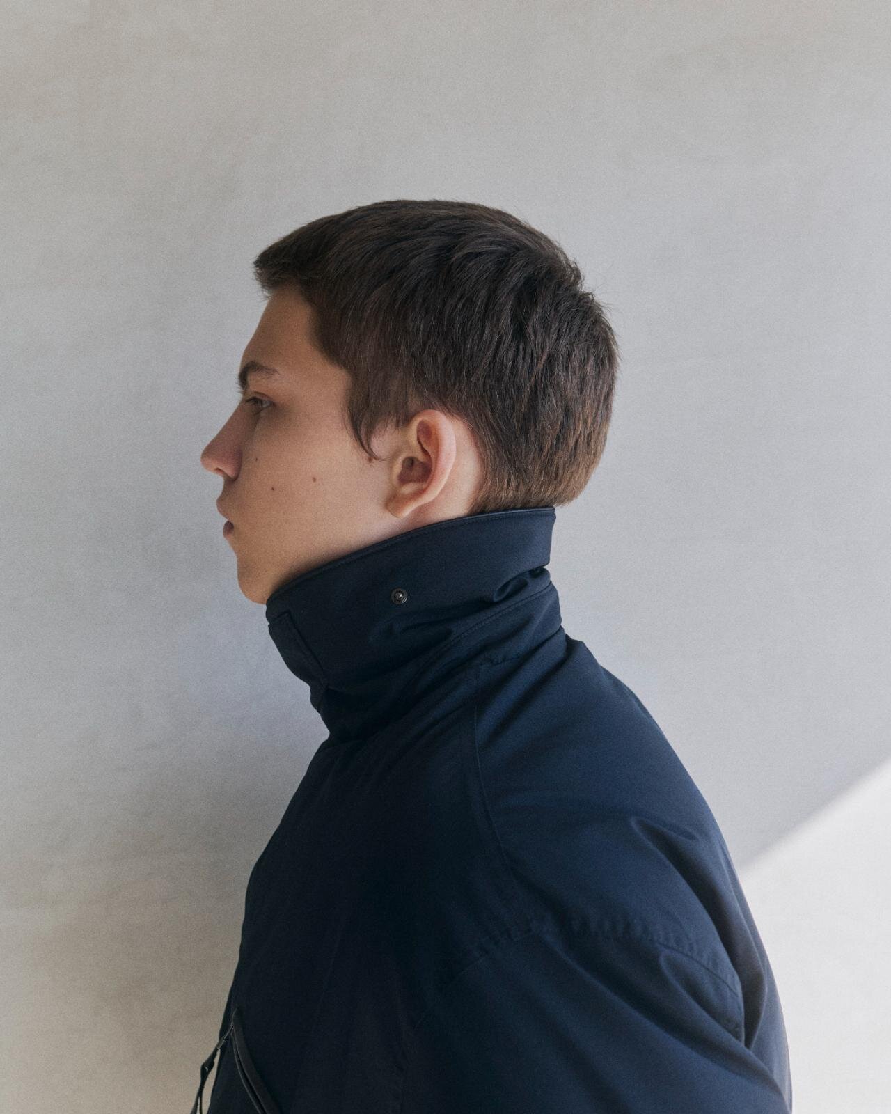 ヨークから“レザー襟”の防風ダウンジャケット、プラスフェニックス×ザ