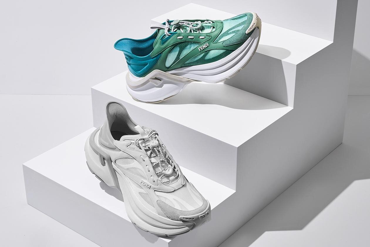 バレンシアガの新スニーカー「スピード トレーナー」ソックス風