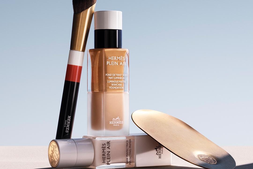 ランコム2025年春コスメ、最高峰「アプソリュ」“輝くツヤ肌”仕上げの新