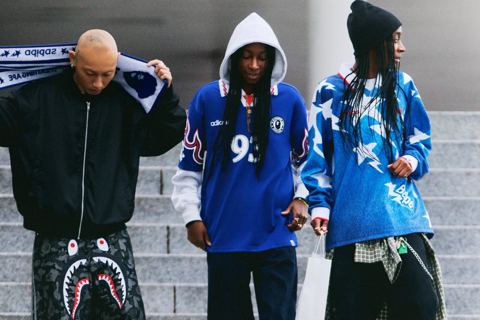 ア ベイシング エイプ×カシオ「G-SHOCK」ベイプ カモ柄のボディに