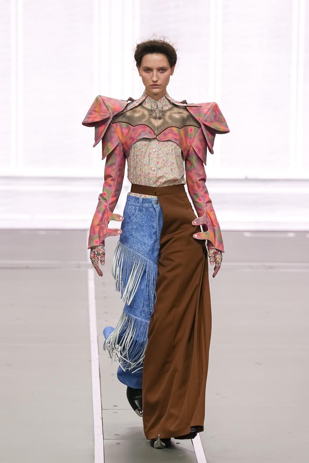 アンリアレイジ(ANREALAGE) コレクション - ファッションプレス