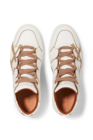 エルメネジルド ゼニアの「ティツィアーノ スニーカー」オフホワイトと