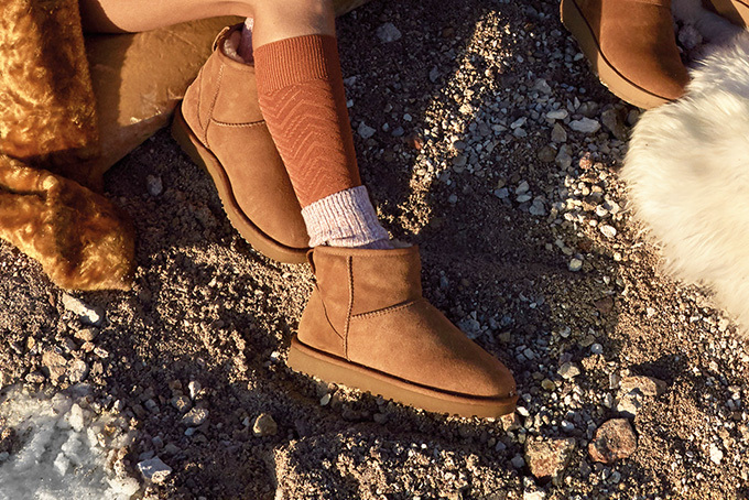 UGGブーツに「ネーム刺繍」を無料で、特別な1足にカスタマイズ