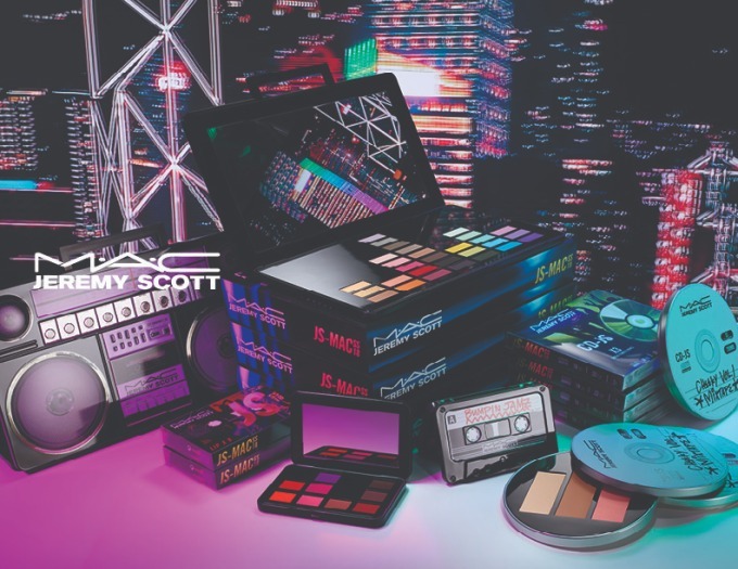 M∙A∙C×ジェレミー・スコットのコラボコスメ、ラジカセやCDモチーフの
