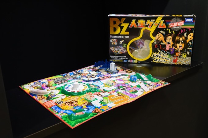 B'z 30周年、初の大型展示「SCENES」東京・有楽町で - 秘蔵映像や衣装