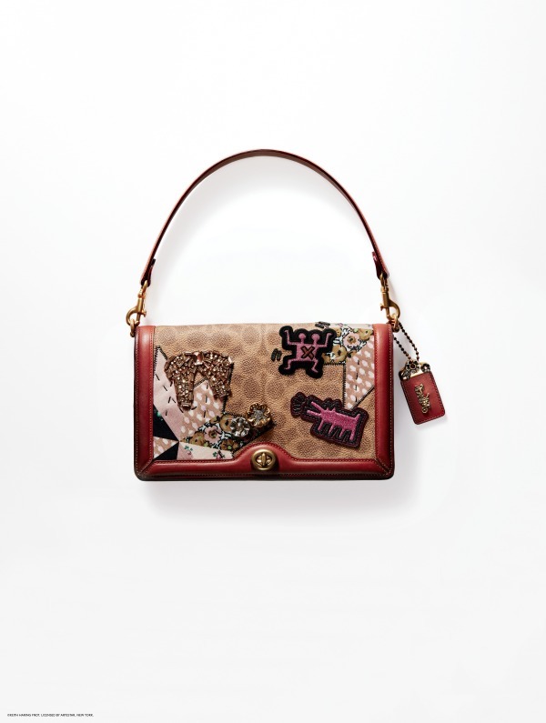 コーチ×キース・ヘリングのコラボバッグ、ブラウンの新モノグラムに